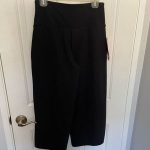 NWT MPG wide leg stretch yoga/workout mid-calf pants.